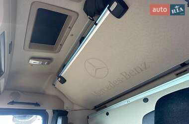 Контейнеровоз Mercedes-Benz Actros 2021 в 