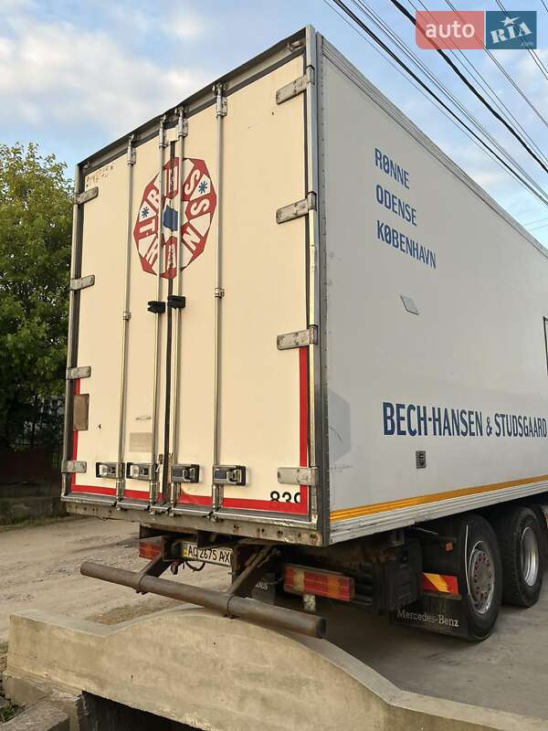 Грузовой фургон Mercedes-Benz Actros 2003 в Виноградове