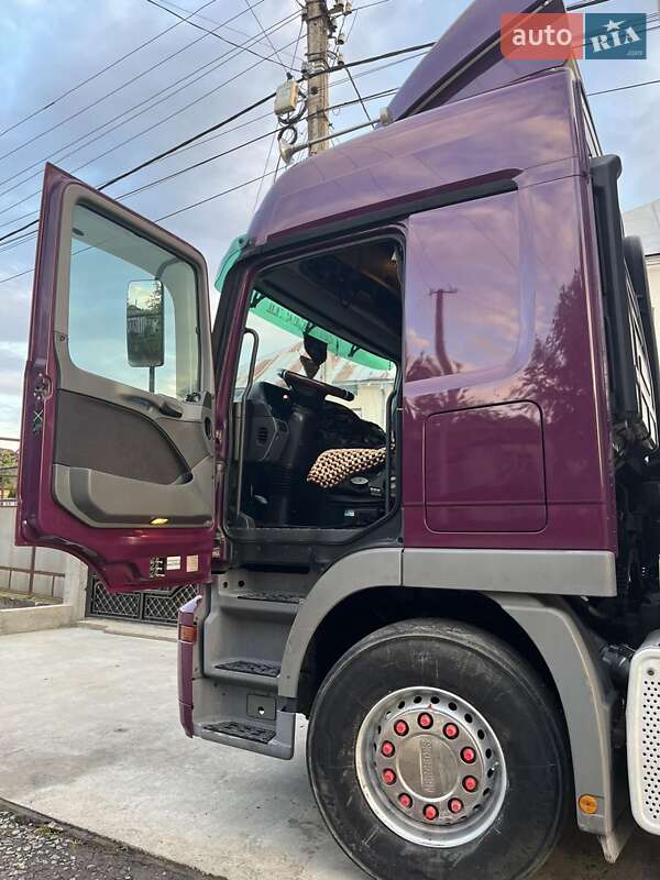 Грузовой фургон Mercedes-Benz Actros 2003 в Виноградове
