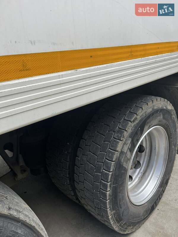 Грузовой фургон Mercedes-Benz Actros 2003 в Виноградове