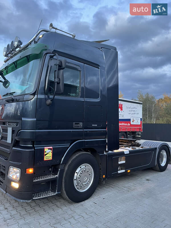 Тягач Mercedes-Benz Actros 2008 в Долине