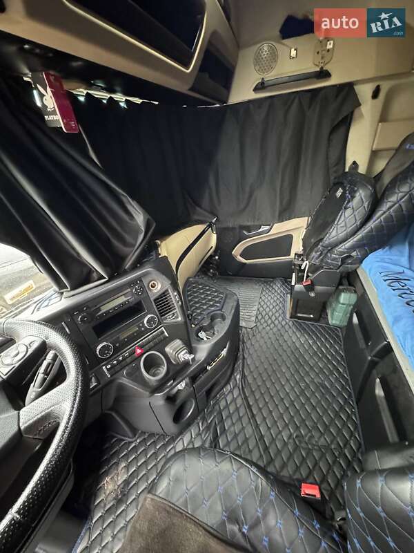 Тягач Mercedes-Benz Actros 2013 в Мені