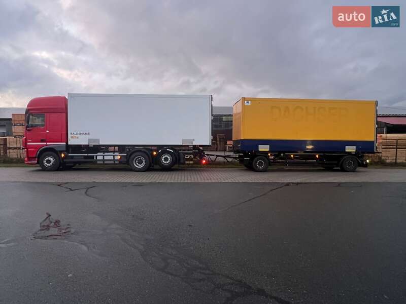 Контейнеровоз Mercedes-Benz Actros 2021 в Чернівцях