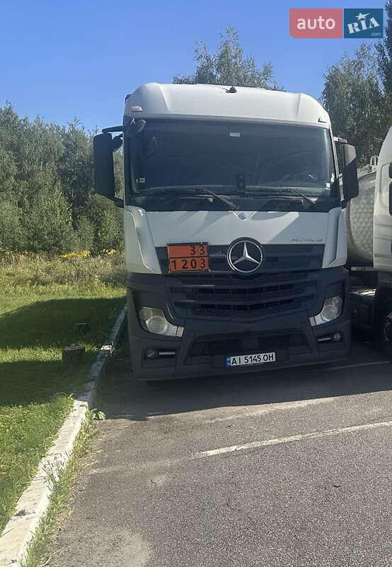 Бензовоз Mercedes-Benz Actros 2012 в Киеве