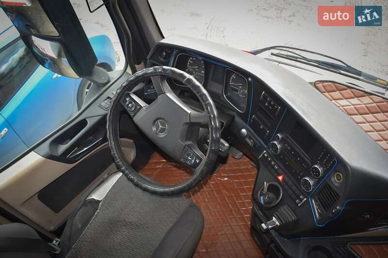 Тягач Mercedes-Benz Actros 2013 в Львове
