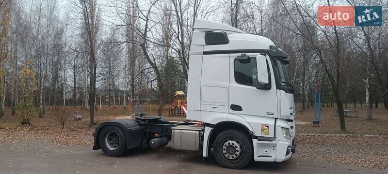 Тягач Mercedes-Benz Actros 2013 в Корюковке