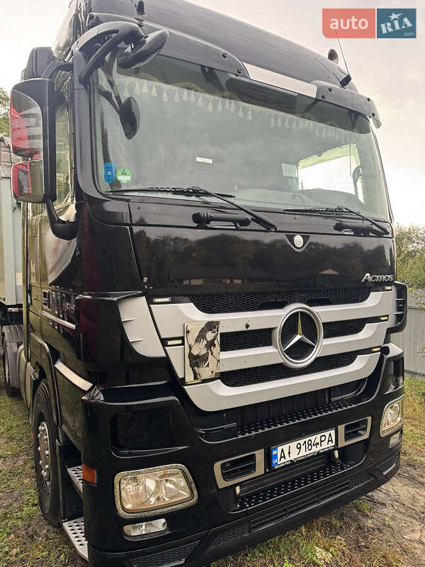Зерновоз Mercedes-Benz Actros 2010 в Миргороде фото Зерновоз Mercedes-Benz Actros 2010 в Миргороде