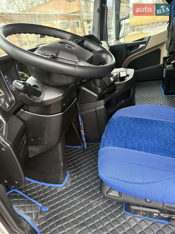 Тягач Mercedes-Benz Actros 2016 в Луцке