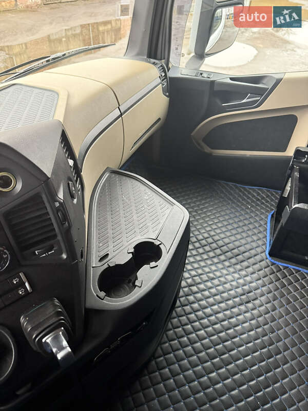 Тягач Mercedes-Benz Actros 2016 в Луцке