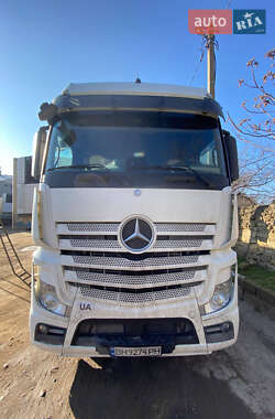 Тягач Mercedes-Benz Actros 2017 в Чернівцях