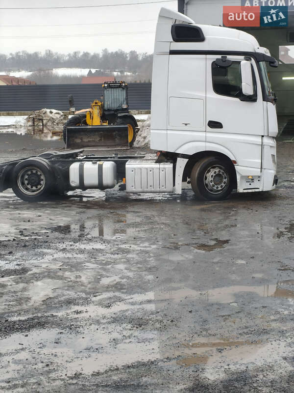 Тягач Mercedes-Benz Actros 2016 в Луцке