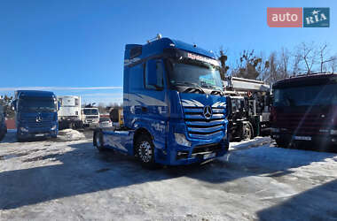Тягач Mercedes-Benz Actros 2015 в Києві