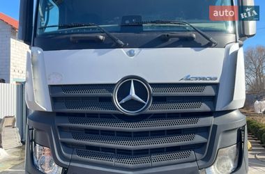 Тягач Mercedes-Benz Actros 2016 в Буче