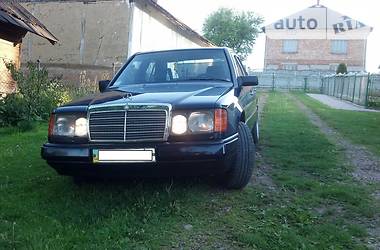 Седан Mercedes-Benz Atego 1988 в Дрогобыче