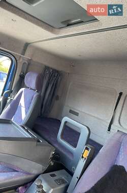 Тентованый Mercedes-Benz Atego 2002 в 