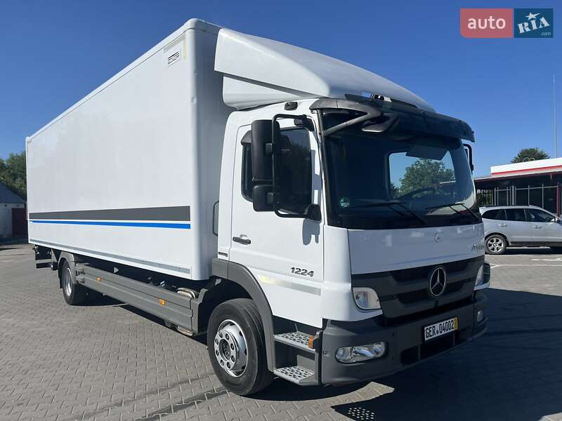 Вантажний фургон Mercedes-Benz Atego 2013 в 
