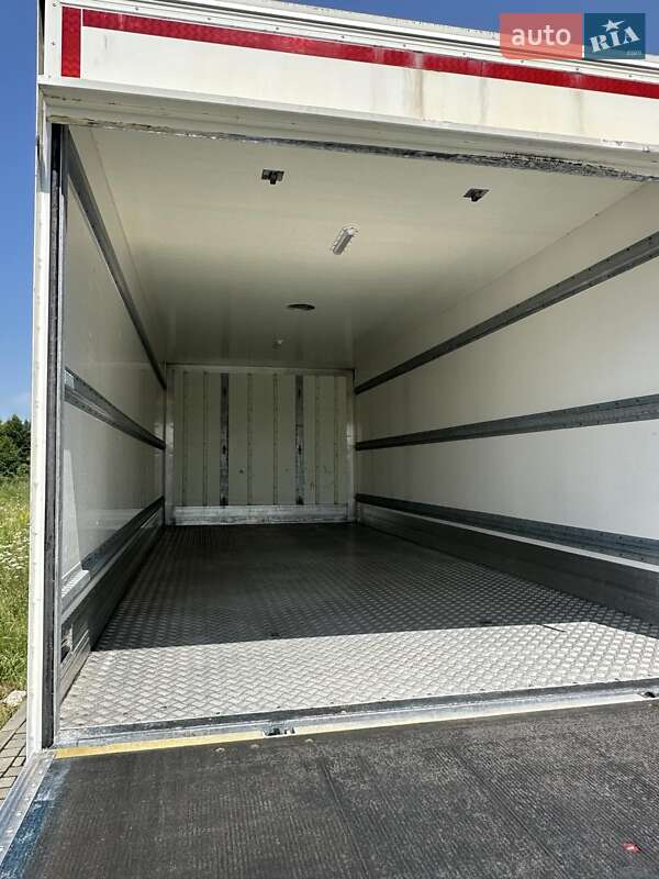 Грузовой фургон Mercedes-Benz Atego 2015 в Львове