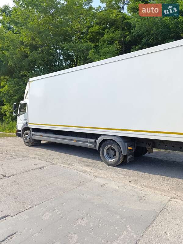 Грузовой фургон Mercedes-Benz Atego 2012 в Киеве