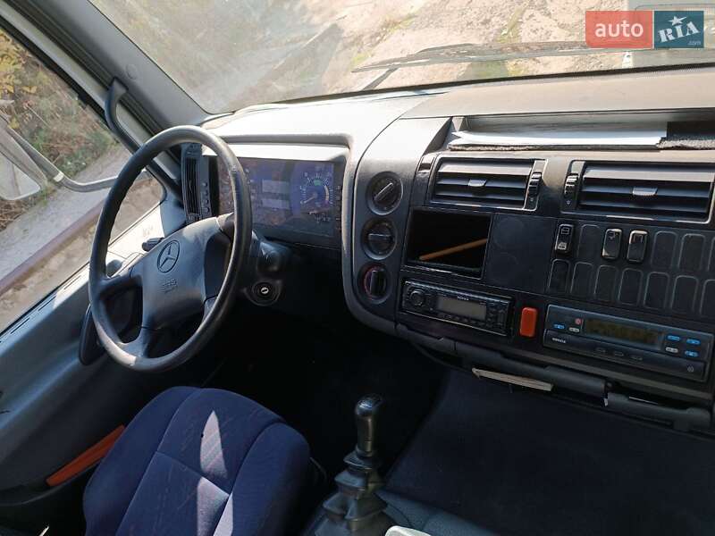 Грузопассажирский фургон Mercedes-Benz Atego 2004 в Одессе