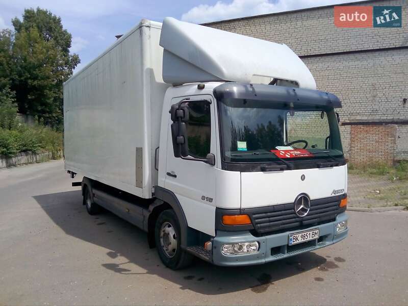 Вантажний фургон Mercedes-Benz Atego 2004 в Рівному