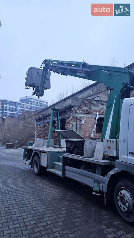 Автовышка Mercedes-Benz Atego 2000 в Львове