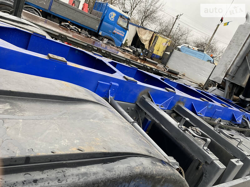 Самосвал Mercedes-Benz Axor 2008 в Львове