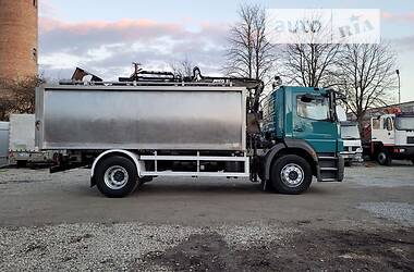 Самосвал Mercedes-Benz Axor 2010 в Бучаче