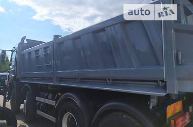 Самосвал Mercedes-Benz Axor 2011 в Черновцах