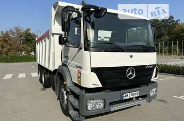 Самосвал Mercedes-Benz Axor 2008 в Виннице