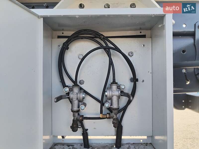 Бензовоз Mercedes-Benz Axor 2008 в Александрие