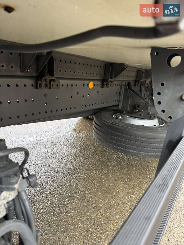 Рефрижератор Mercedes-Benz Axor 2010 в Львове