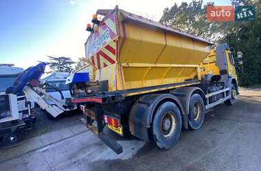 Пескоразбрасывающая машина Mercedes-Benz Axor 2012 в 