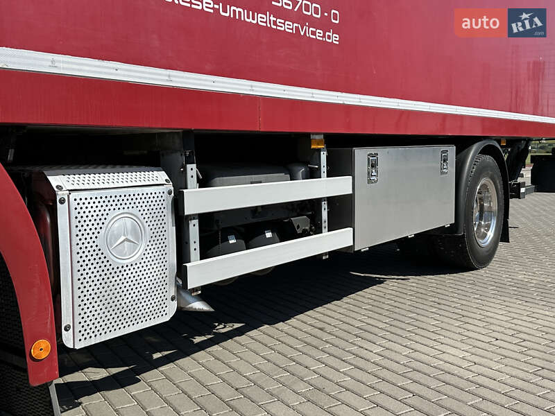 Вантажний фургон Mercedes-Benz Axor 2012 в Бучачі