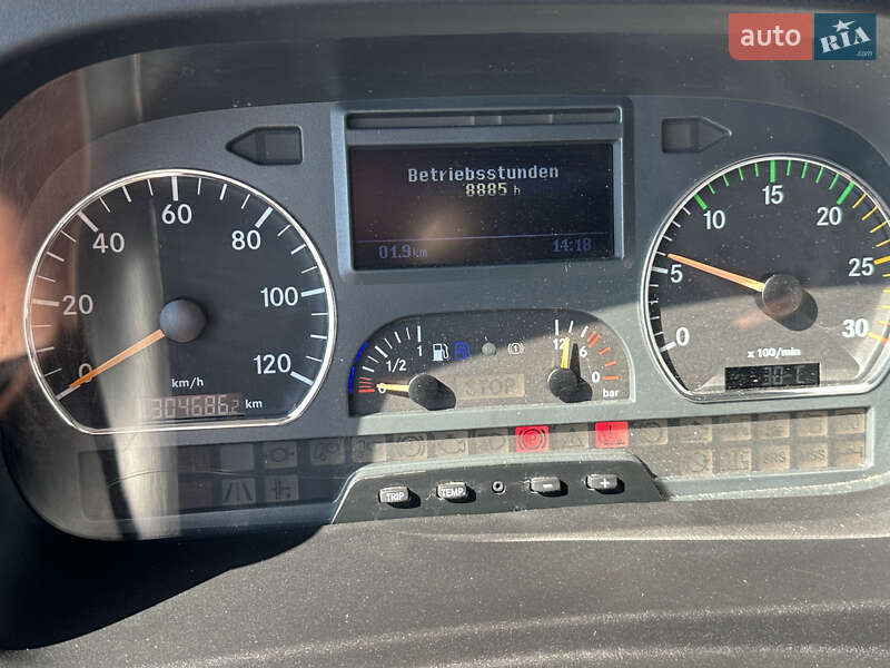 Вантажний фургон Mercedes-Benz Axor 2012 в Бучачі