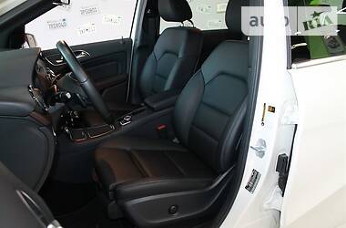 Хетчбек Mercedes-Benz B-Class 2016 в 