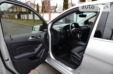 Універсал Mercedes-Benz B-Class 2016 в 