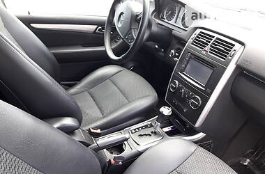 Хетчбек Mercedes-Benz B-Class 2010 в 