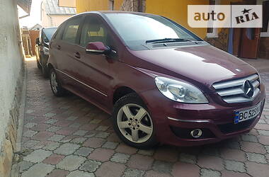 Мінівен Mercedes-Benz B-Class 2009 в 