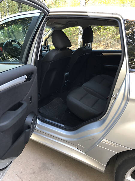 Хетчбек Mercedes-Benz B-Class 2010 в Лубнах фото 43 Хетчбек Mercedes-Benz B-Class 2010 в Лубнах