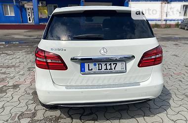 Хэтчбек Mercedes-Benz B-Class 2017 в Черновцах