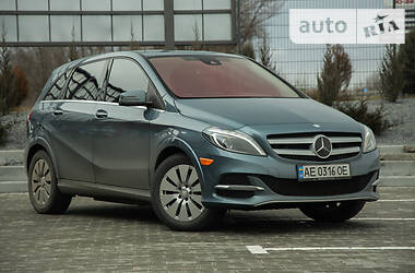 Хэтчбек Mercedes-Benz B-Class 2014 в Днепре