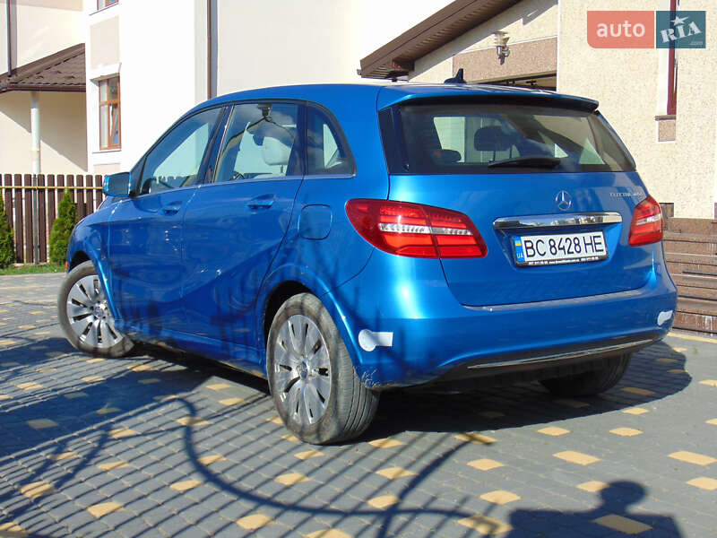 Хэтчбек Mercedes-Benz B-Class 2014 в Новояворовске