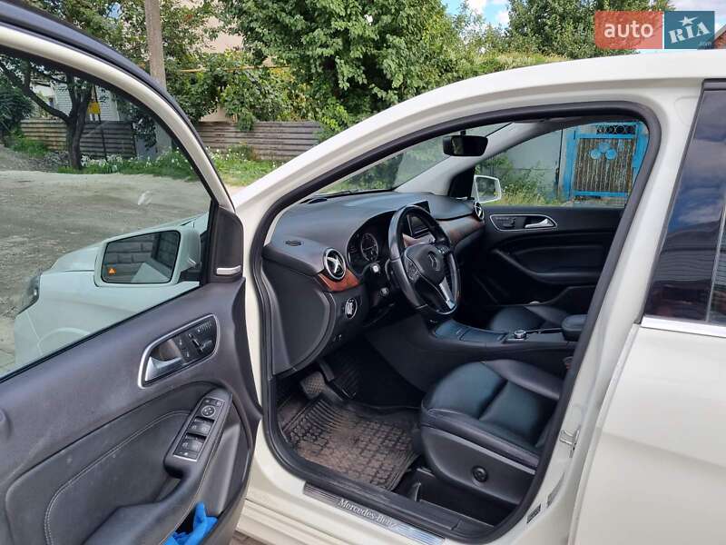 Хэтчбек Mercedes-Benz B-Class 2014 в Львове