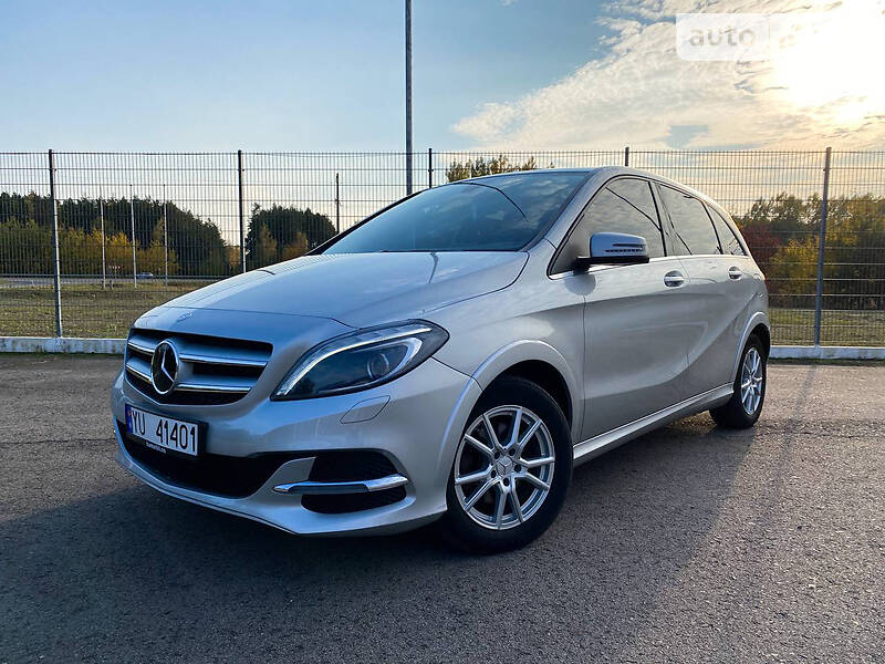 Хетчбек Mercedes-Benz B-Class 2016 в Києві