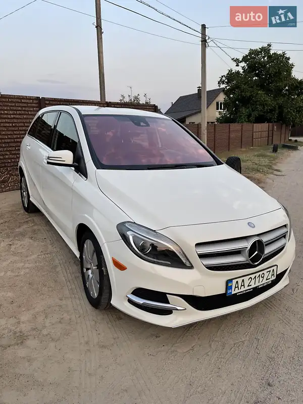 Mercedes-Benz B-Class 2015 VIN WDDVP9AB9GJ008954 фото оголошення 2 з 46