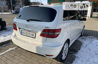 Хетчбек Mercedes-Benz B-Class 2010 в Ужгороді