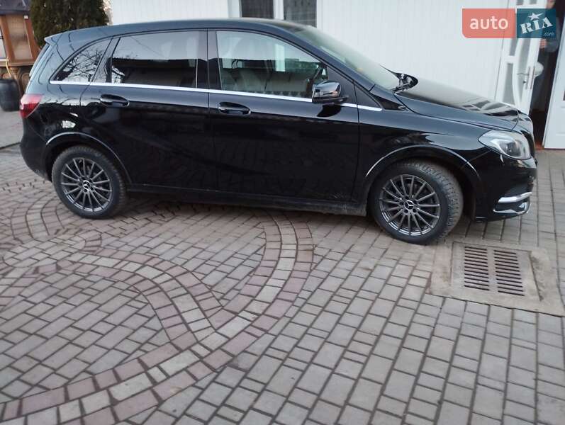 Хэтчбек Mercedes-Benz B-Class 2015 в Черновцах