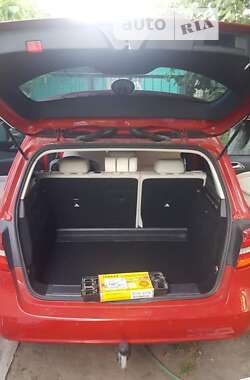 Хэтчбек Mercedes-Benz B-Class 2013 в 