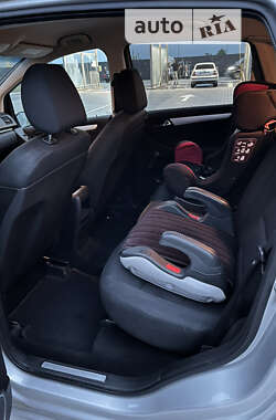 Хэтчбек Mercedes-Benz B-Class 2005 в 