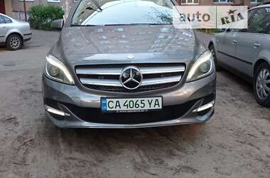 Хэтчбек Mercedes-Benz B-Class 2015 в 